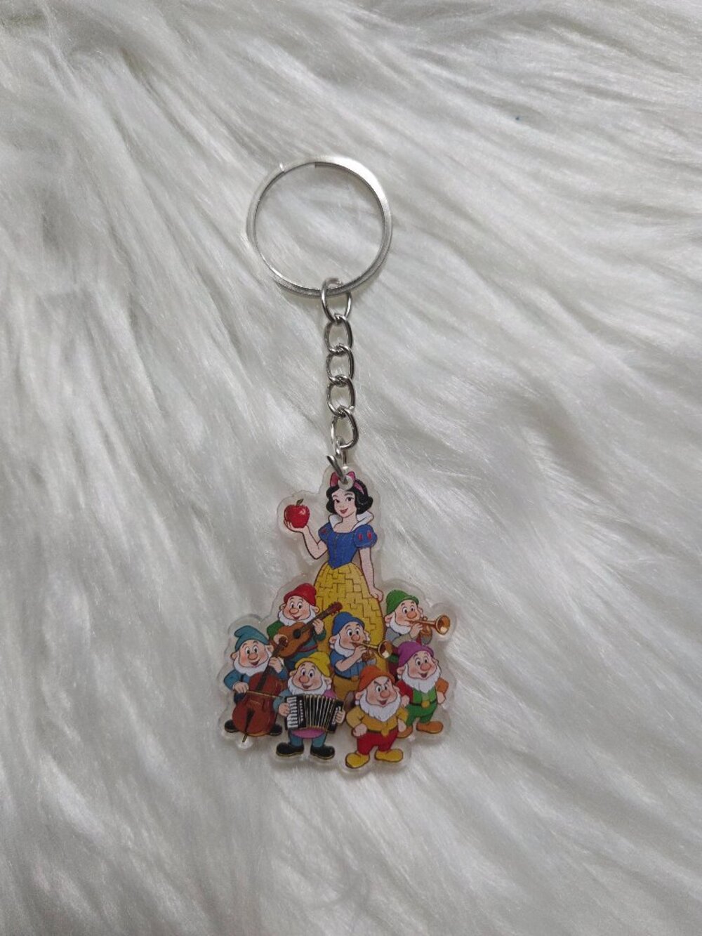 Snow White & 7 Dwarves Keychain